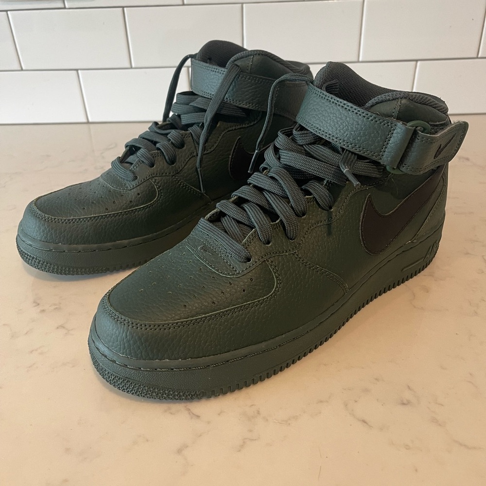 Nike Air Force 1 Mid '07 Grove Green- Size Mens 9